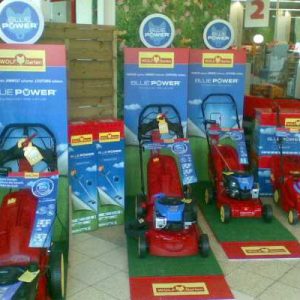 Produktaufsteller Werbetechnik Saarbrücken Beschriftung Saarland