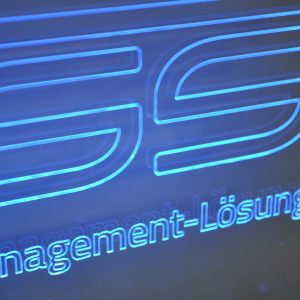 Gravur gefräst CNC fräsen Plexiglas Plexiglasverarbeitung Saarland