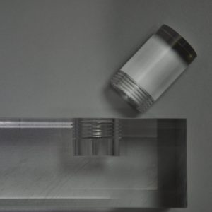 Innen- und Außengewinde gefräst CNC fräsen Plexiglas Plexiglasverarbeitung Saarland